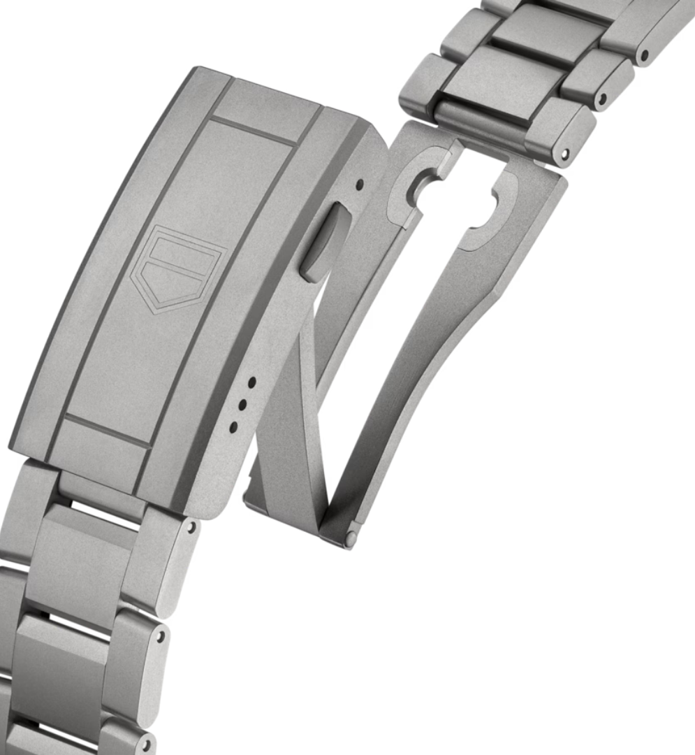 TAG Heuer Aquaracer Professional 200 Solargraph