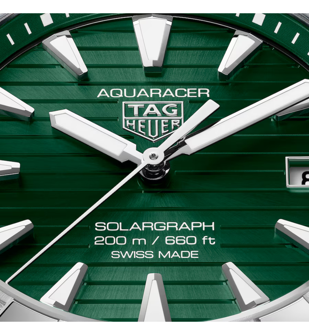 TAG Heuer Aquaracer Professional 200 Solargraph