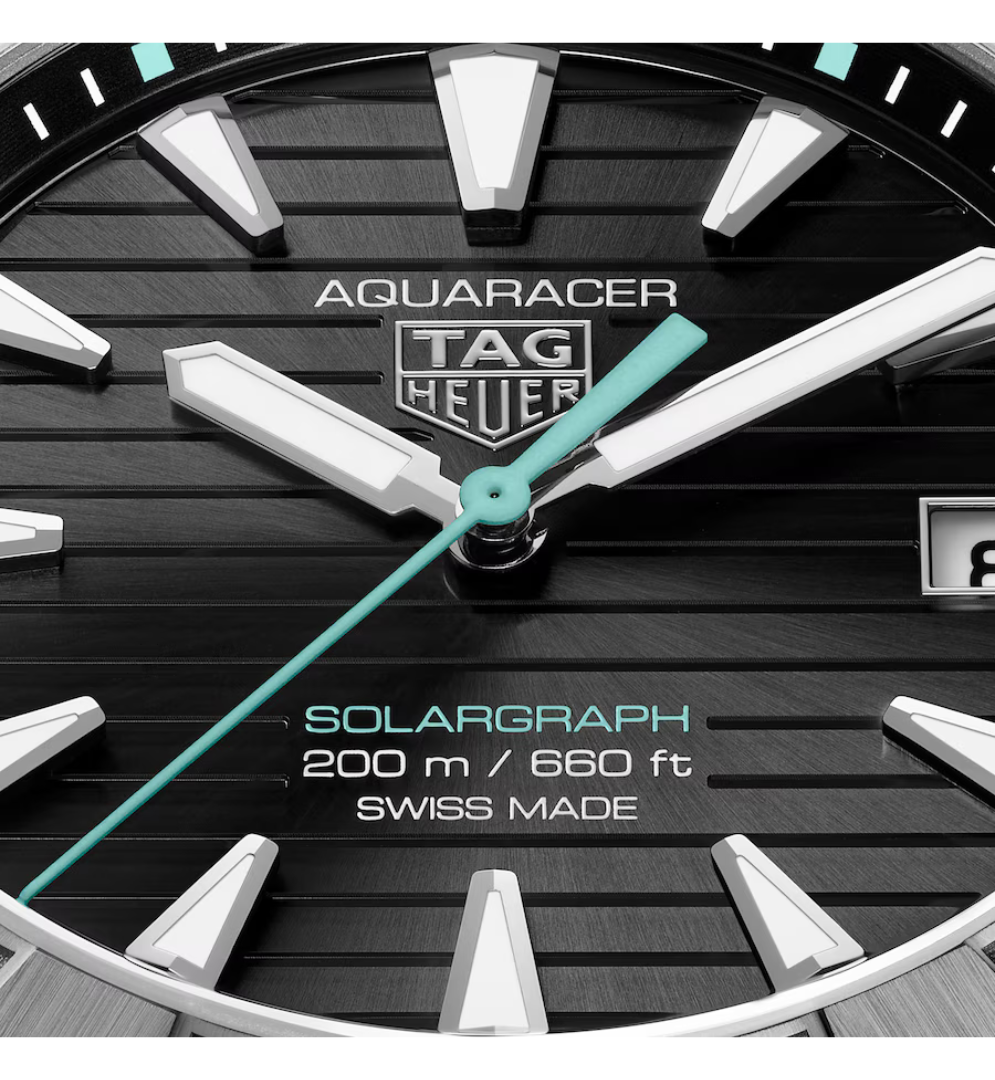 TAG Heuer Aquaracer Professional 200 Solargraph
