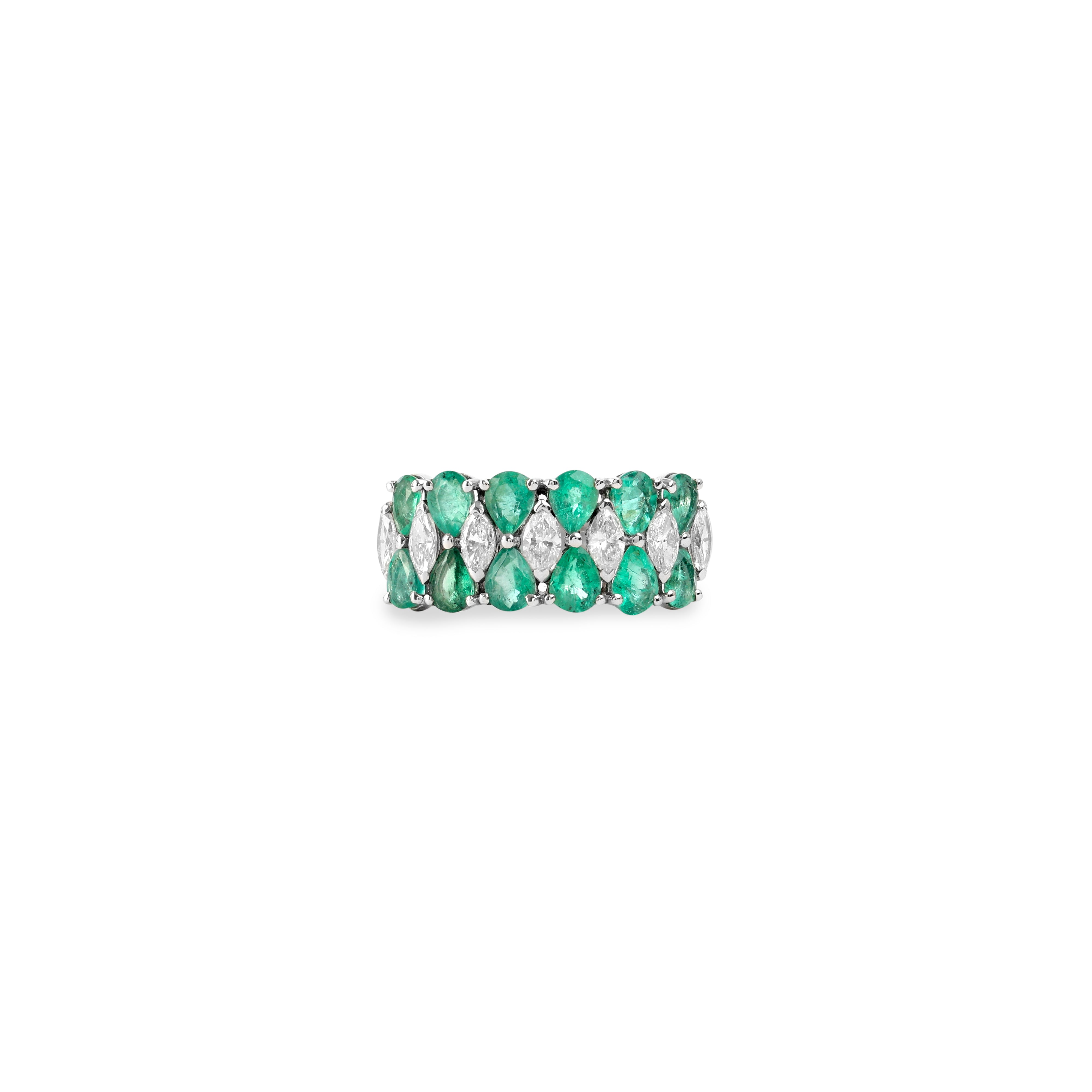 Anel Esmeralda e Diamantes