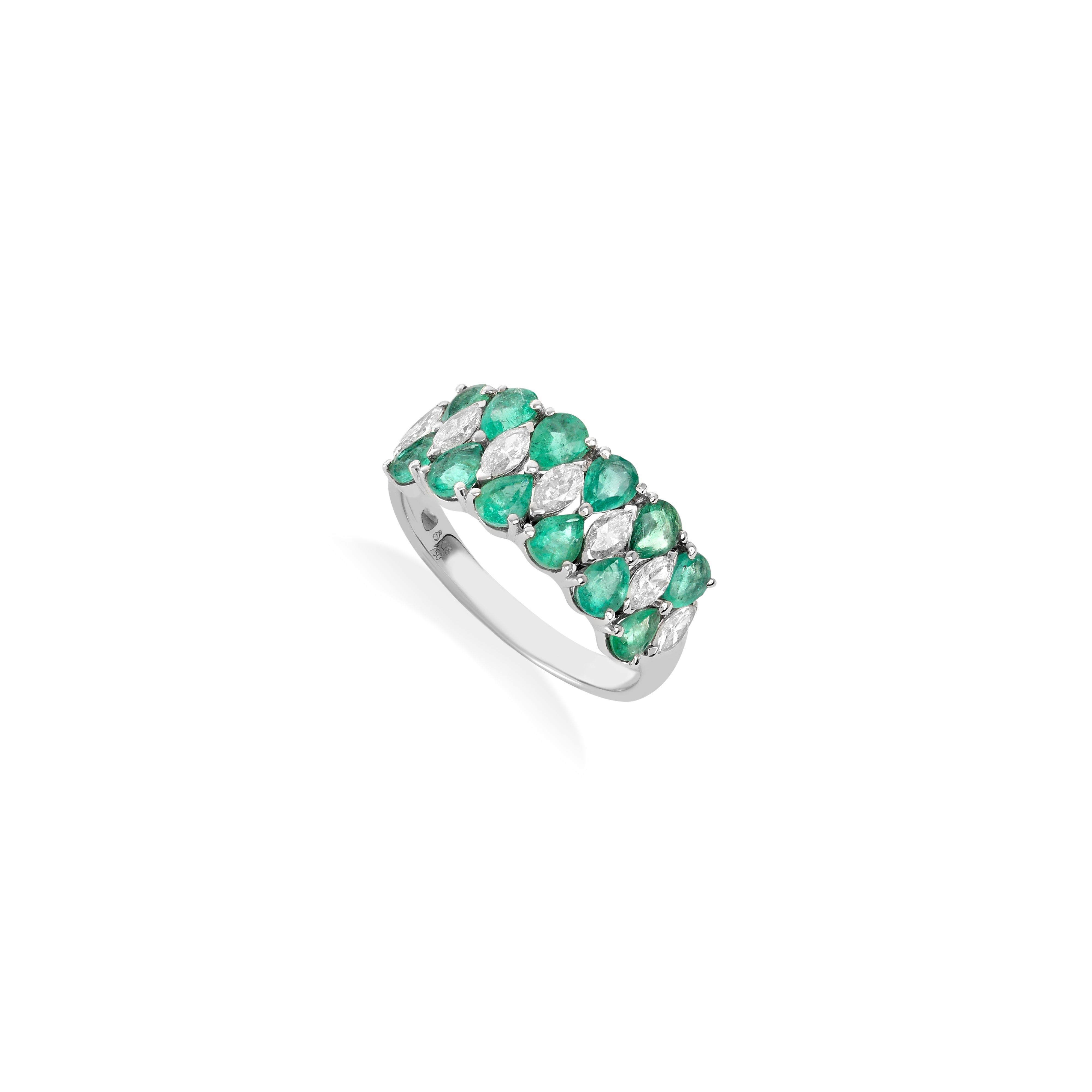 Anel Esmeralda e Diamantes